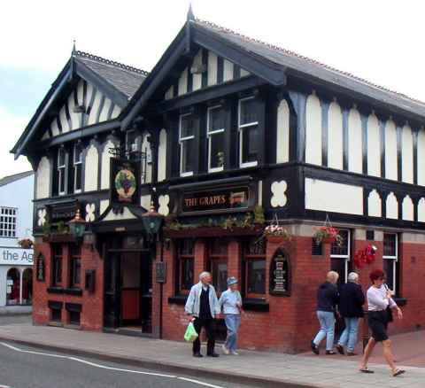 War Memorial, Grape's Hotel, Altrincham, Cheshire.